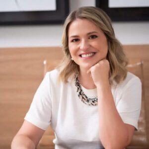 A gastroenterologista Aline Alves