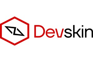 A Devskin apresenta-se como uma equipe de programadores de software apaixonados por inovação e excelência.