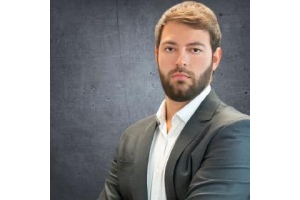 Marx Gonçalves se destaca entre os melhores analistas financeiros por sua capacidade de oferecer análises precisas e estratégicas do mercado.