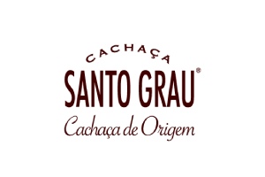 Entre as melhores marcas de cachaça, Santo Grau se destaca por sua autenticidade e sabor marcante.